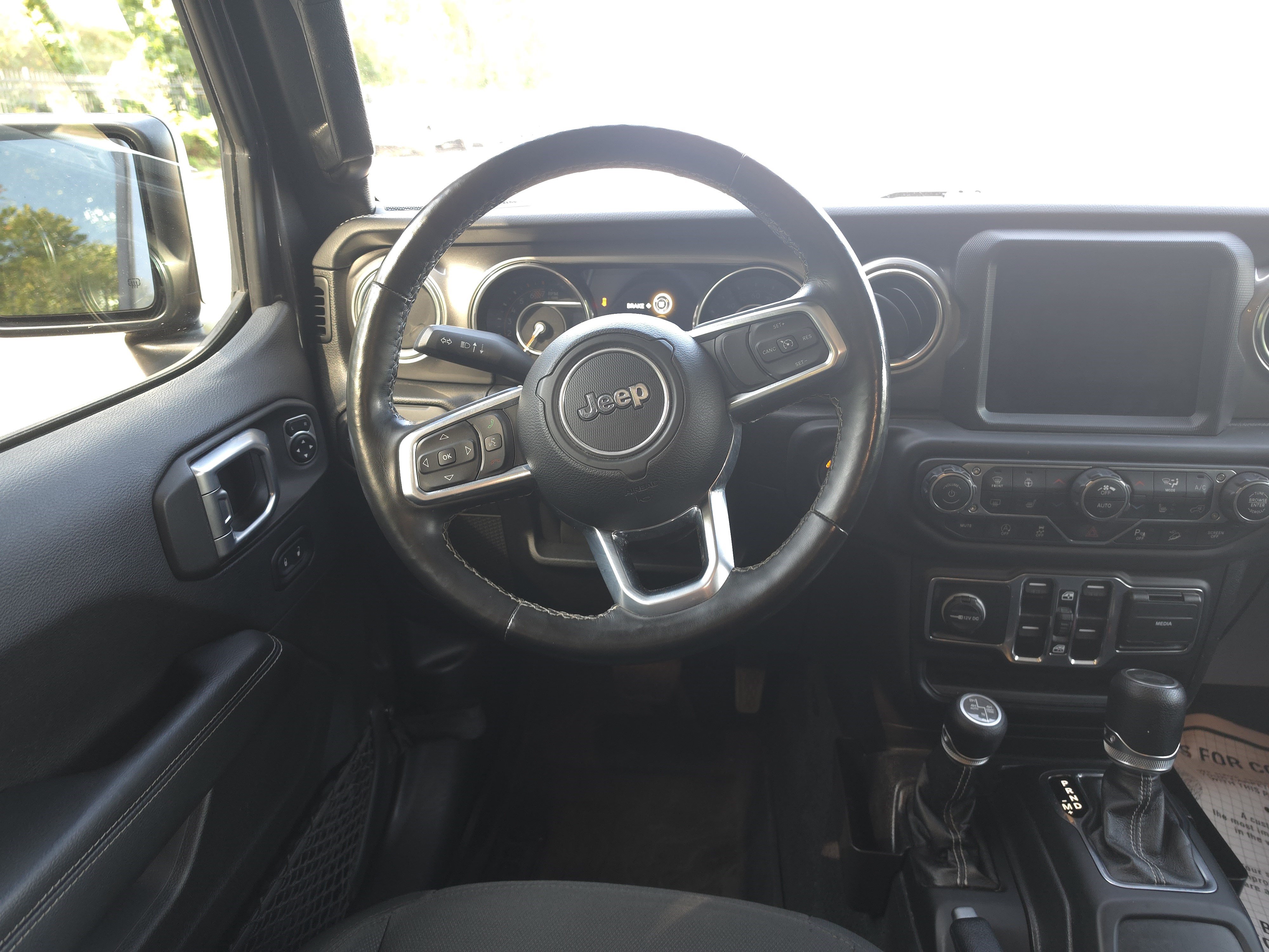 Used 2020 Jeep Wrangler Unlimited Sahara AWD/4WD image 12