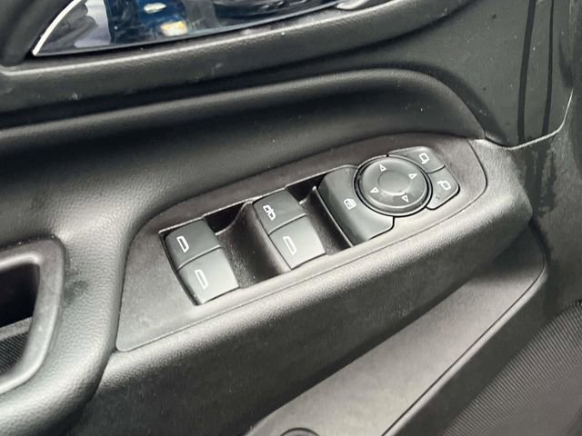 Used 2020 Chevrolet Equinox LT w/ Driver Convenience Package image 17