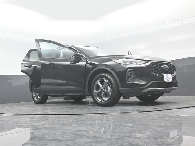Certified 2025 Ford Escape ST-Line Select AWD/4WD image 29