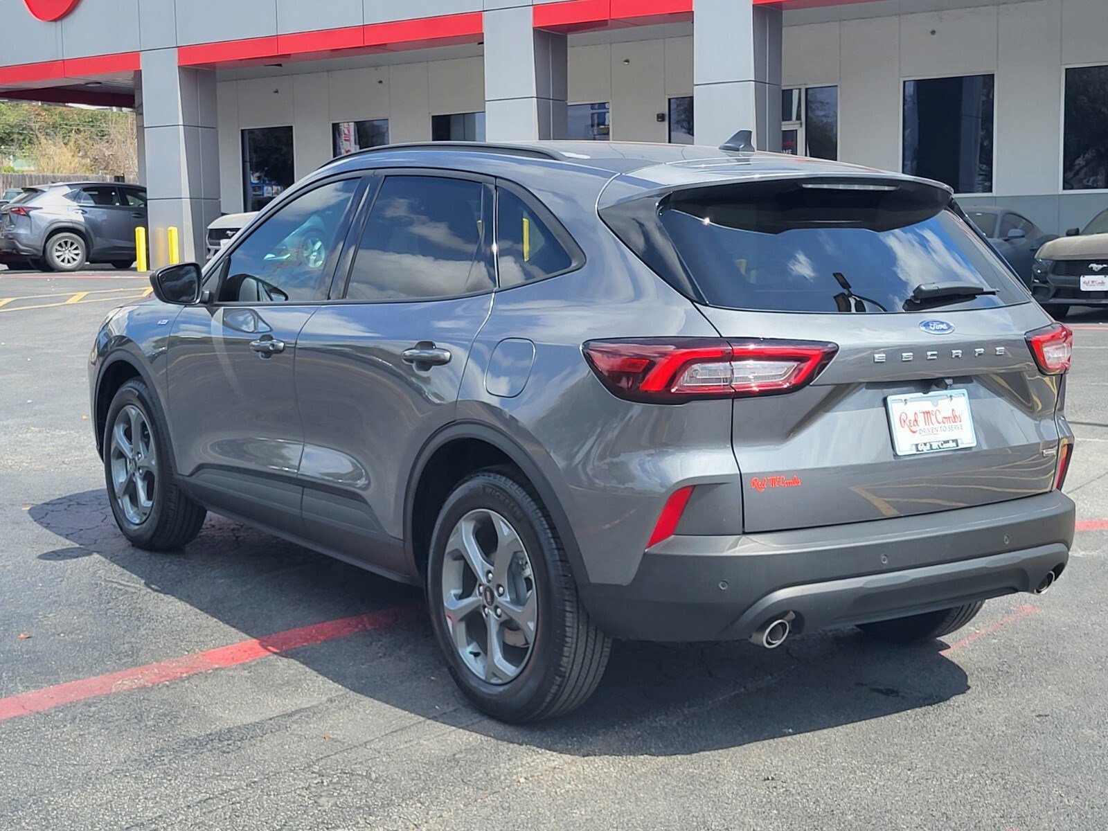 Certified 2025 Ford Escape ST-Line w/ Equipment Group 301A image 5