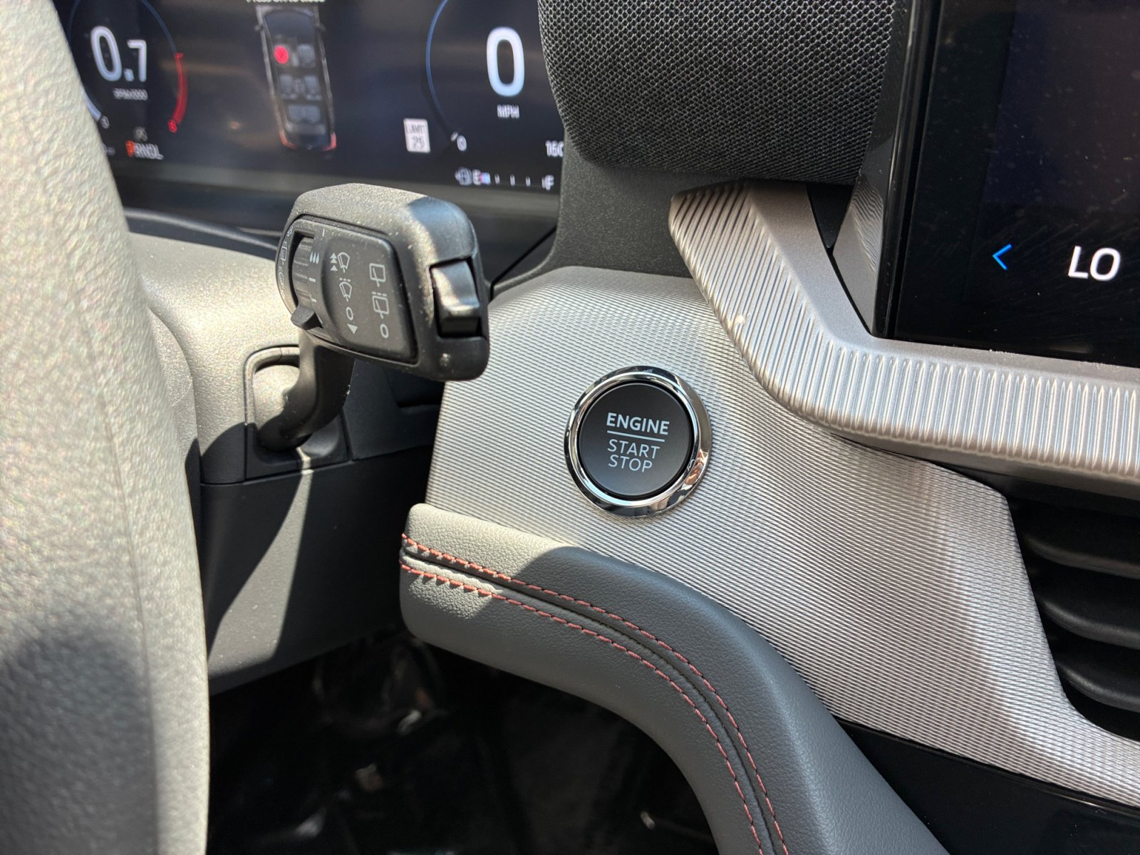 Certified 2026 Ford Explorer Active AWD/4WD image 29