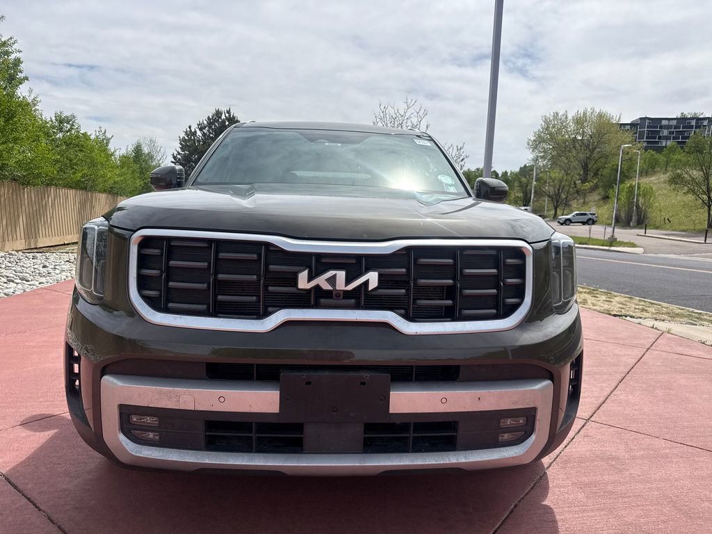 Used 2024 Kia Telluride SX Prestige AWD/4WD image 2