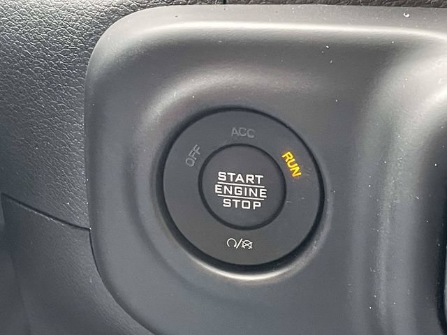 Used 2023 Jeep Gladiator Overland w/ LED Lighting Group AWD/4WD image 23