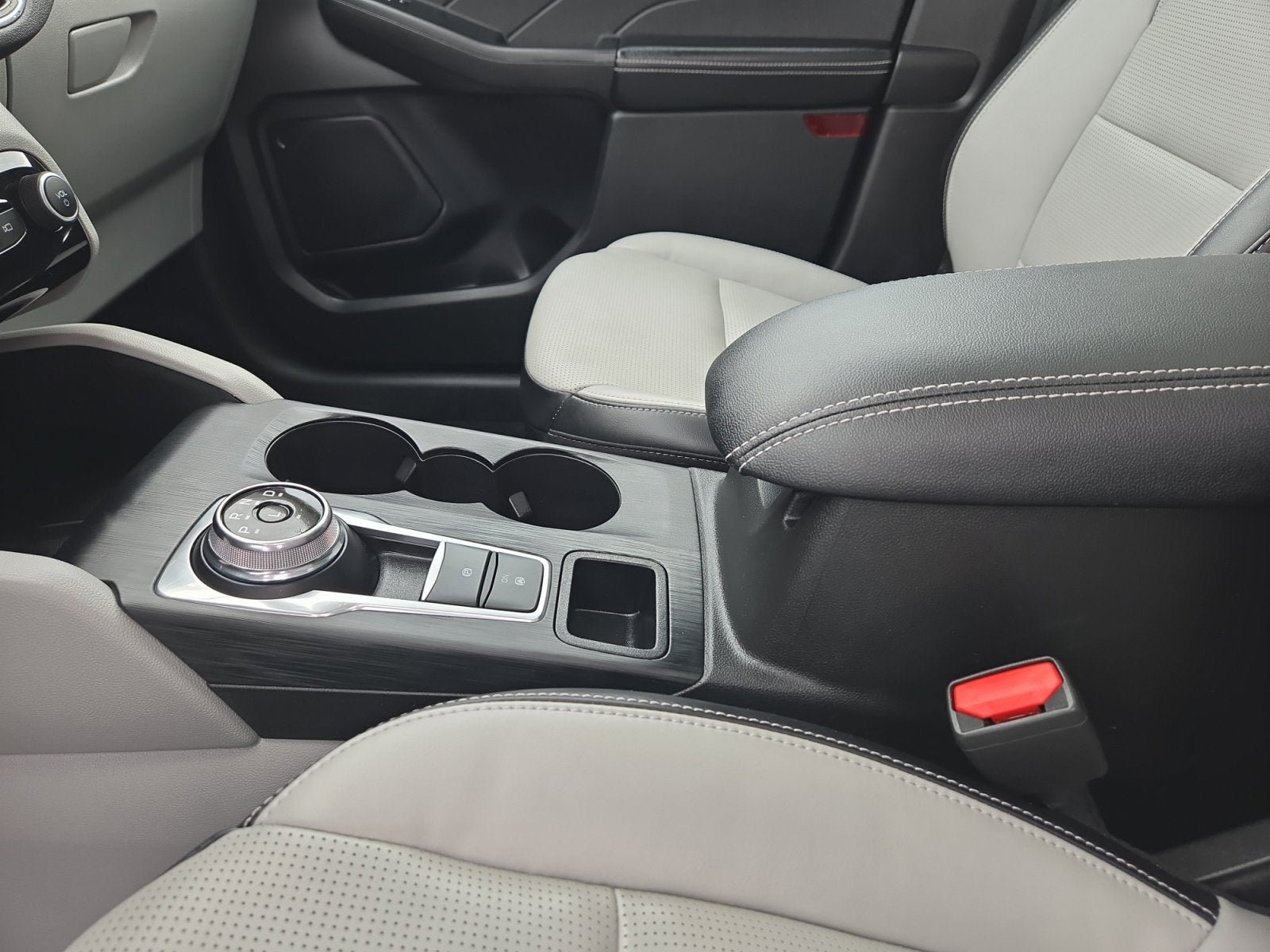 Certified 2023 Ford Escape Platinum AWD/4WD image 22