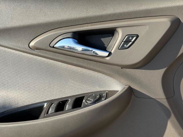 Used 2025 Chevrolet Malibu LT FWD image 23
