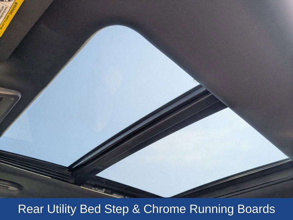 Used 2024 Nissan Titan Platinum Reserve w/ Moonroof Package image 18