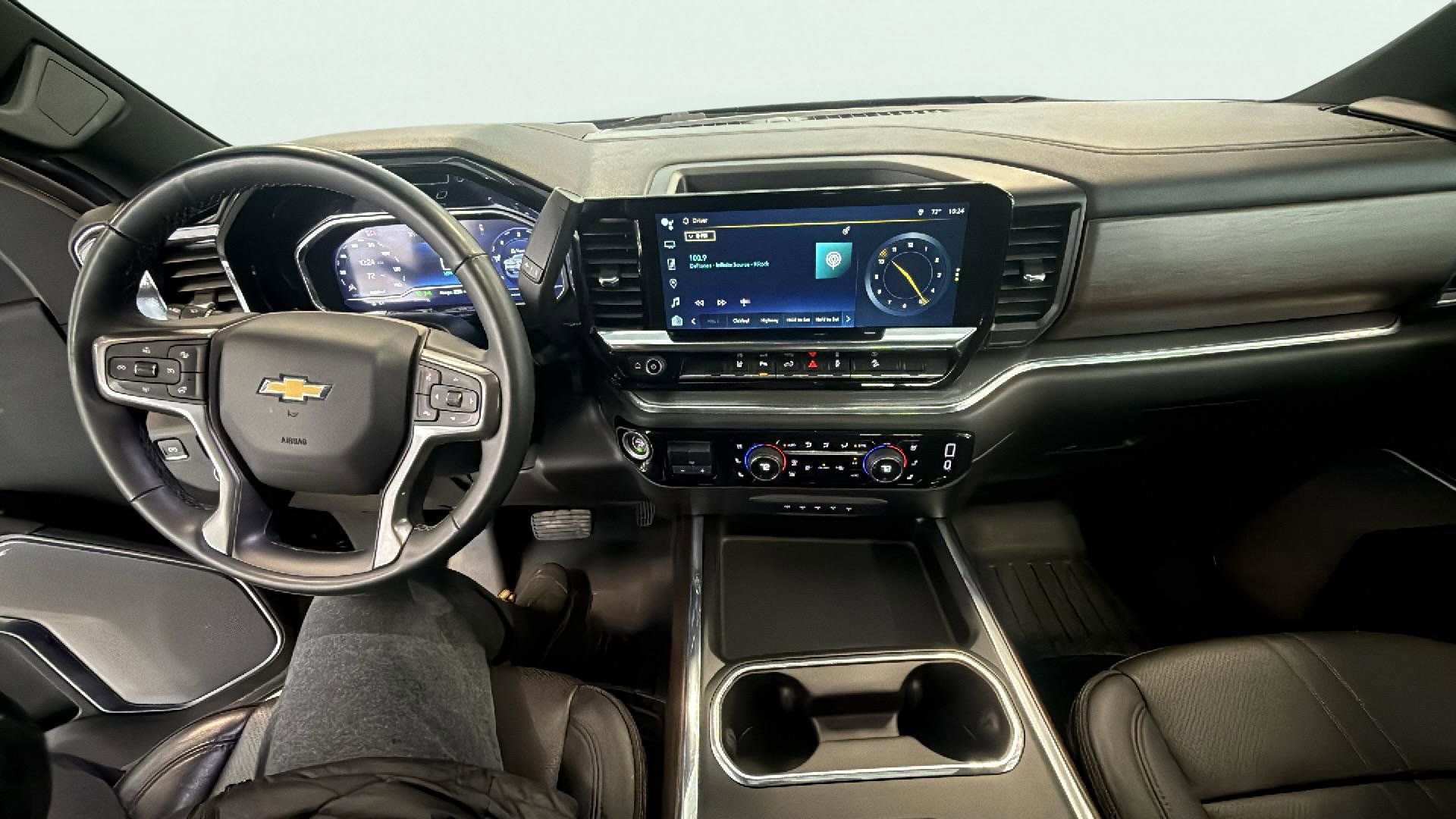 Used 2024 Chevrolet Silverado 2500 High Country w/ Z71 Off-Road Package image 12