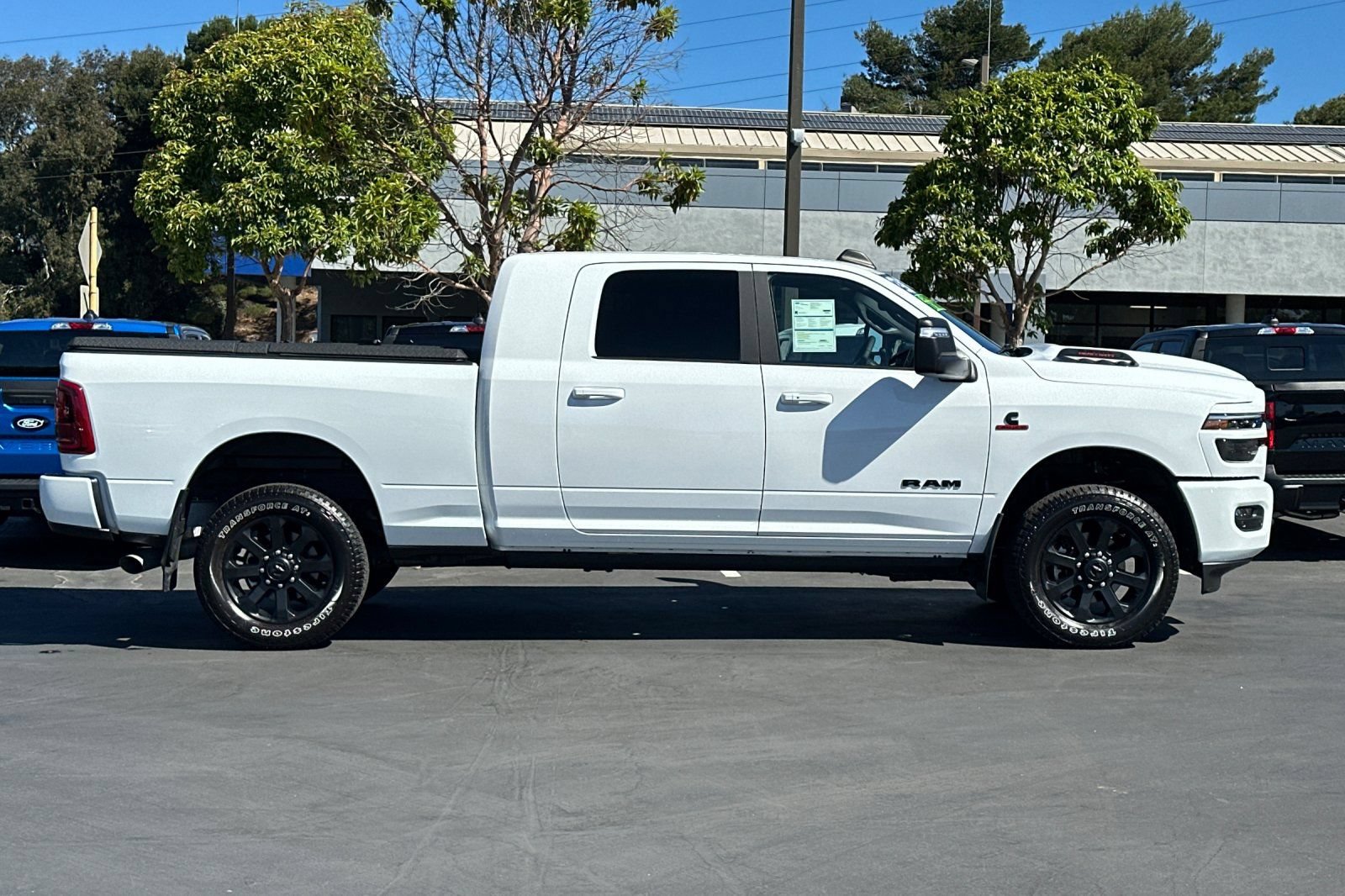 Used 2025 RAM 2500 Laramie AWD/4WD image 4