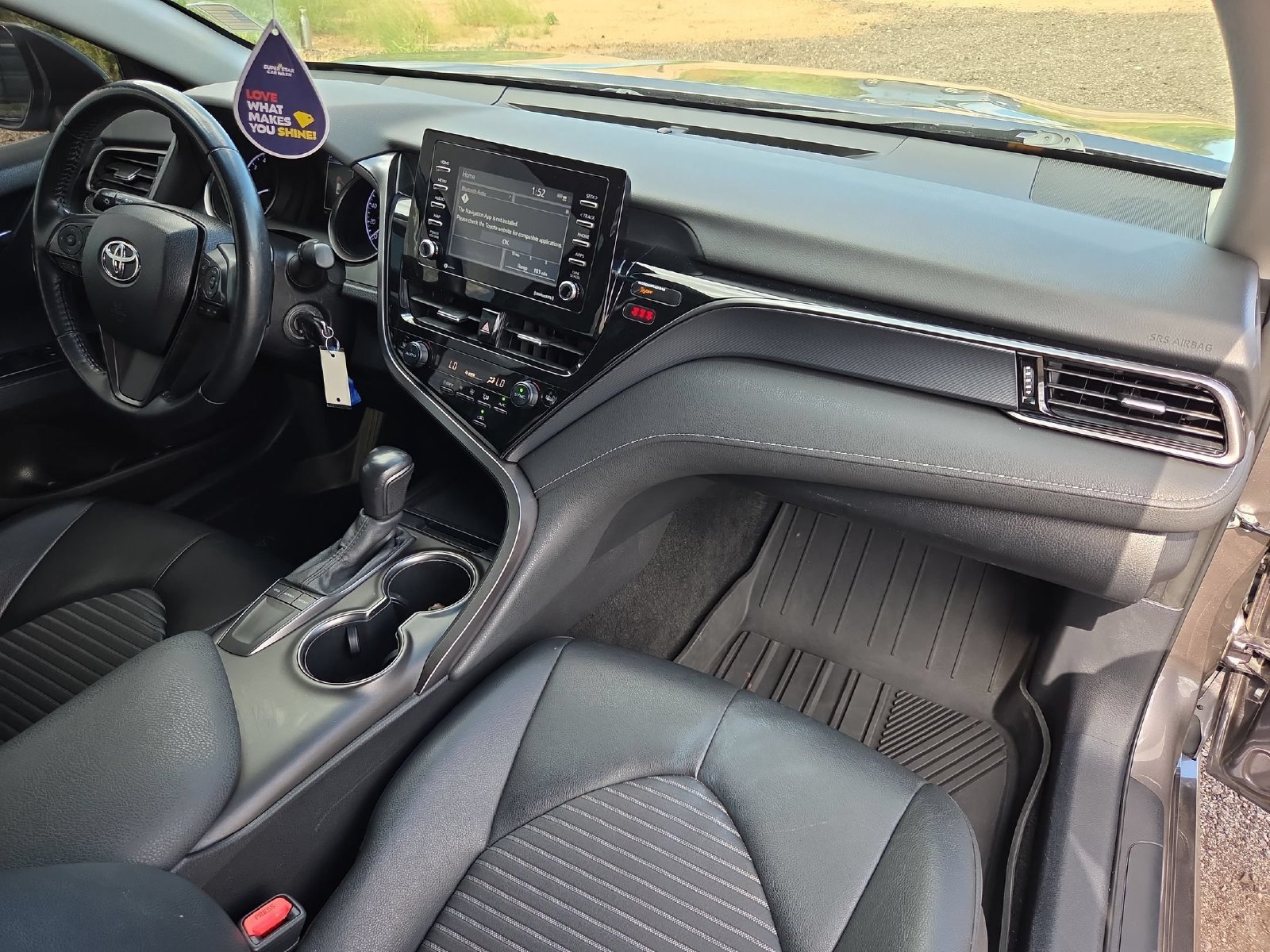 Used 2022 Toyota Camry SE FWD image 25