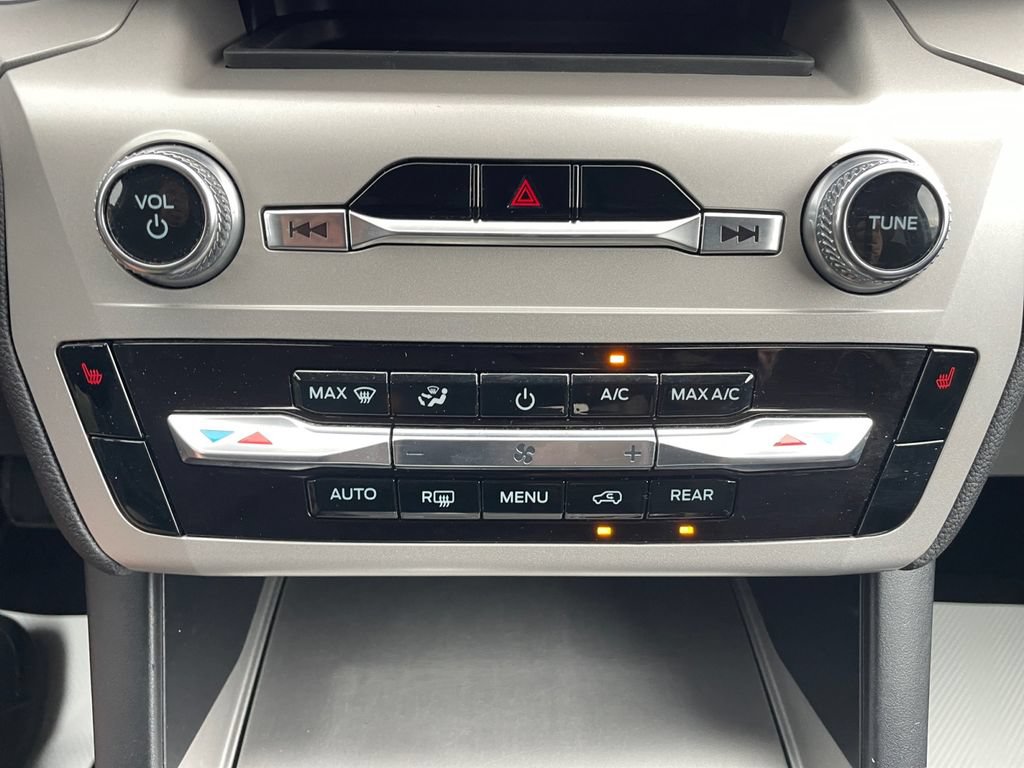 Certified 2023 Ford Explorer XLT AWD/4WD image 28