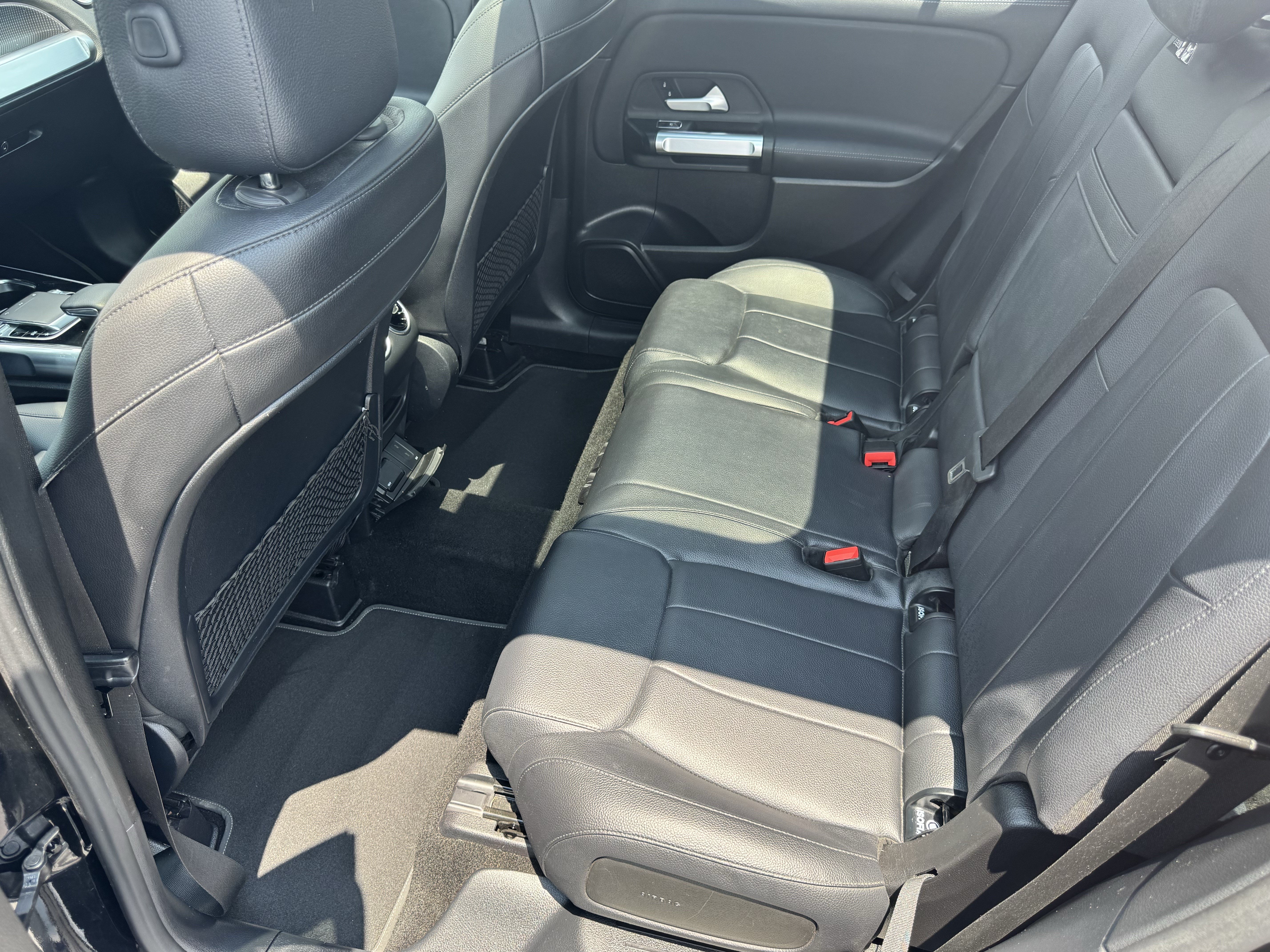 Used 2020 Mercedes-Benz GLB 250 4MATIC image 24