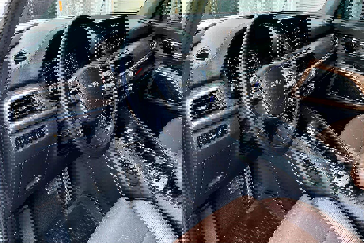 Used 2022 Kia Telluride SX w/ SX Prestige Package image 20