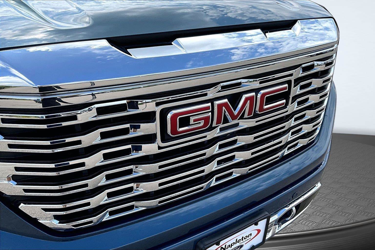 Used 2025 GMC Sierra 1500 Denali w/ Technology Package AWD/4WD image 30