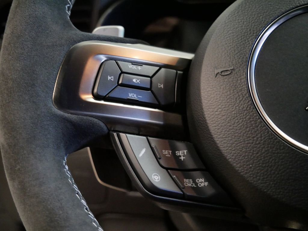 Certified 2020 Ford Mustang Shelby GT500 w/ Technology Package image 17