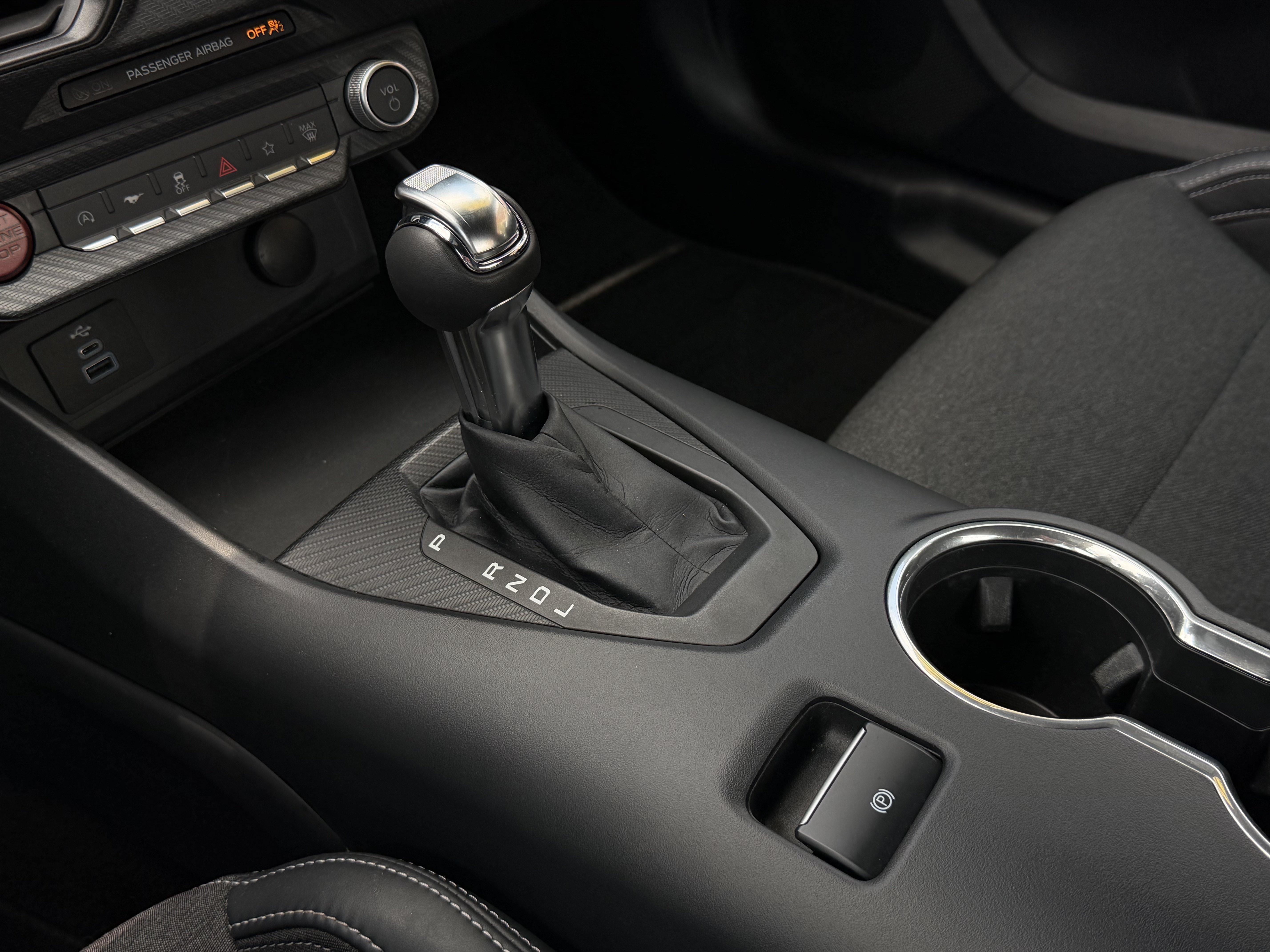 Certified 2024 Ford Mustang Coupe RWD image 21