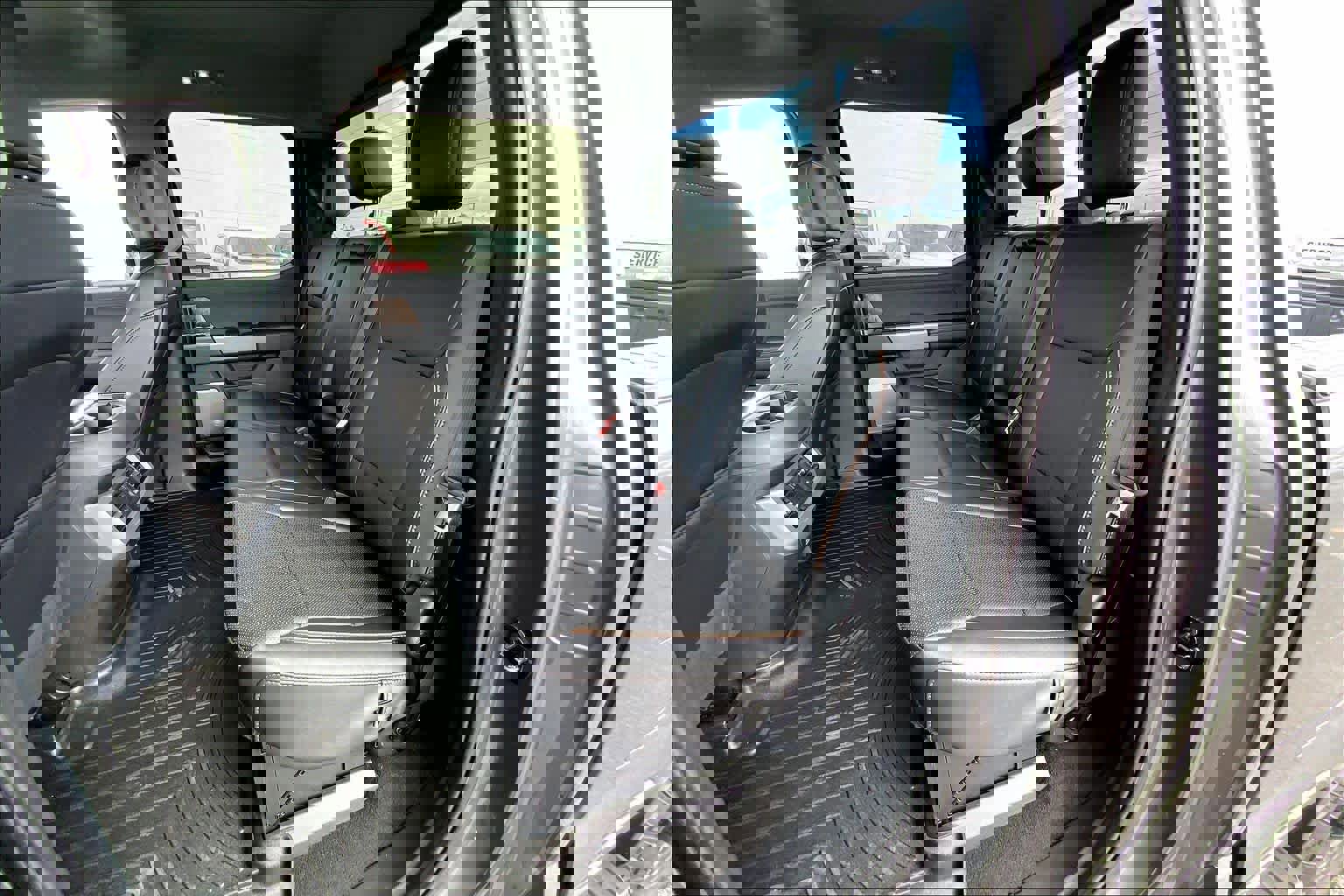 Certified 2025 Ford F250 Lariat w/ Tremor Off-Road Package image 20