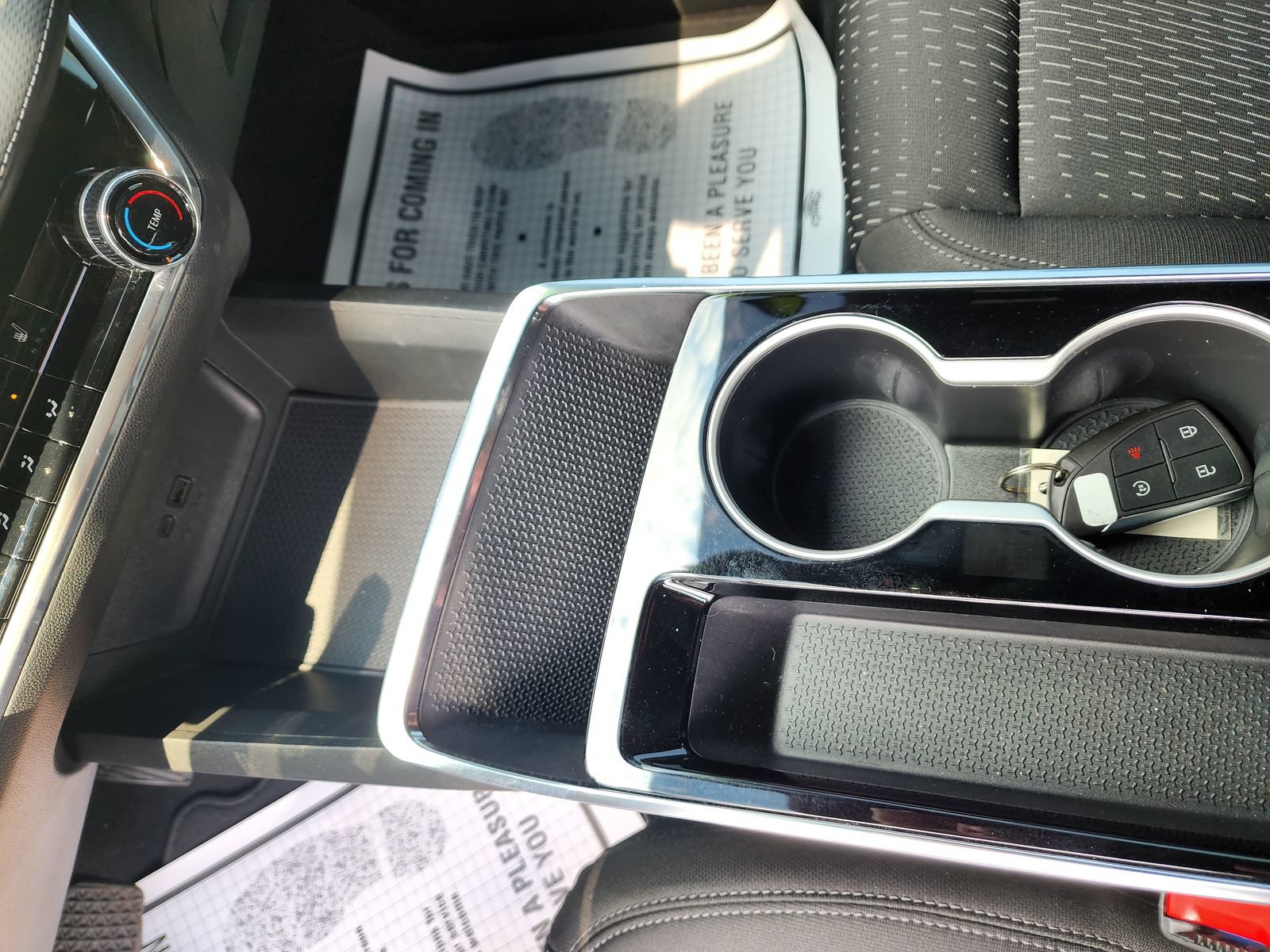 Used 2025 Chevrolet Equinox LT w/ Safety and Technology Package FWD image 15