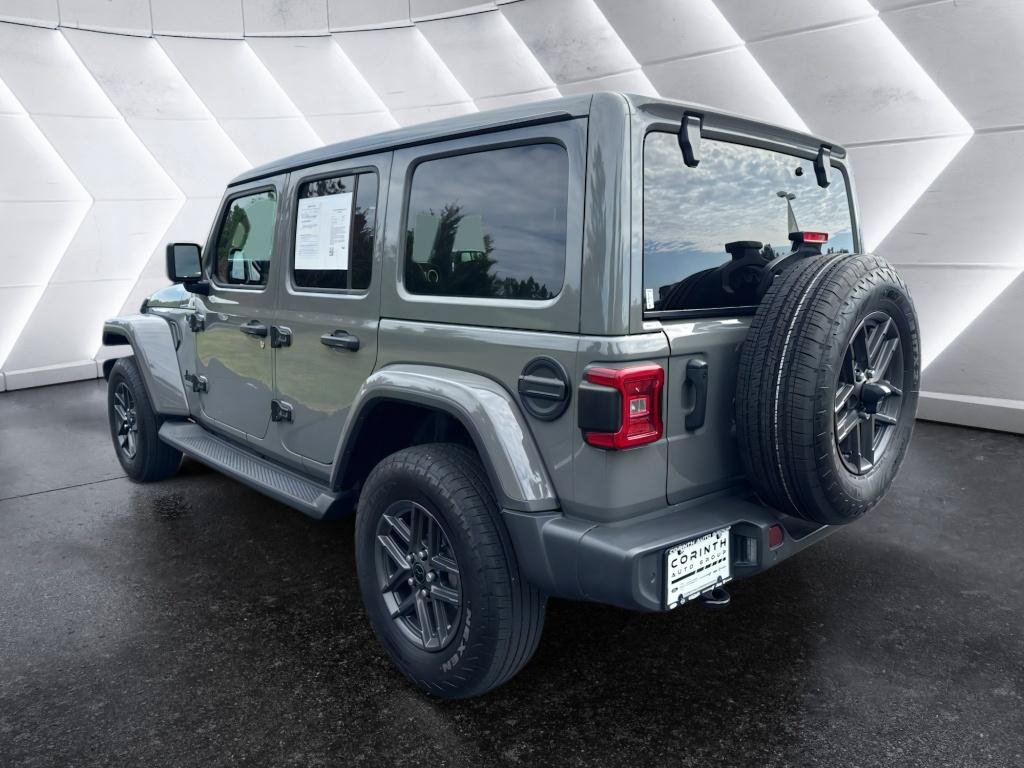 Used 2020 Jeep Wrangler Unlimited Sahara AWD/4WD image 5