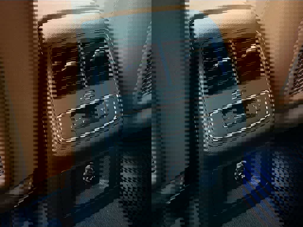 Used 2021 Audi A4 2.0T Premium w/ Convenience Package image 16