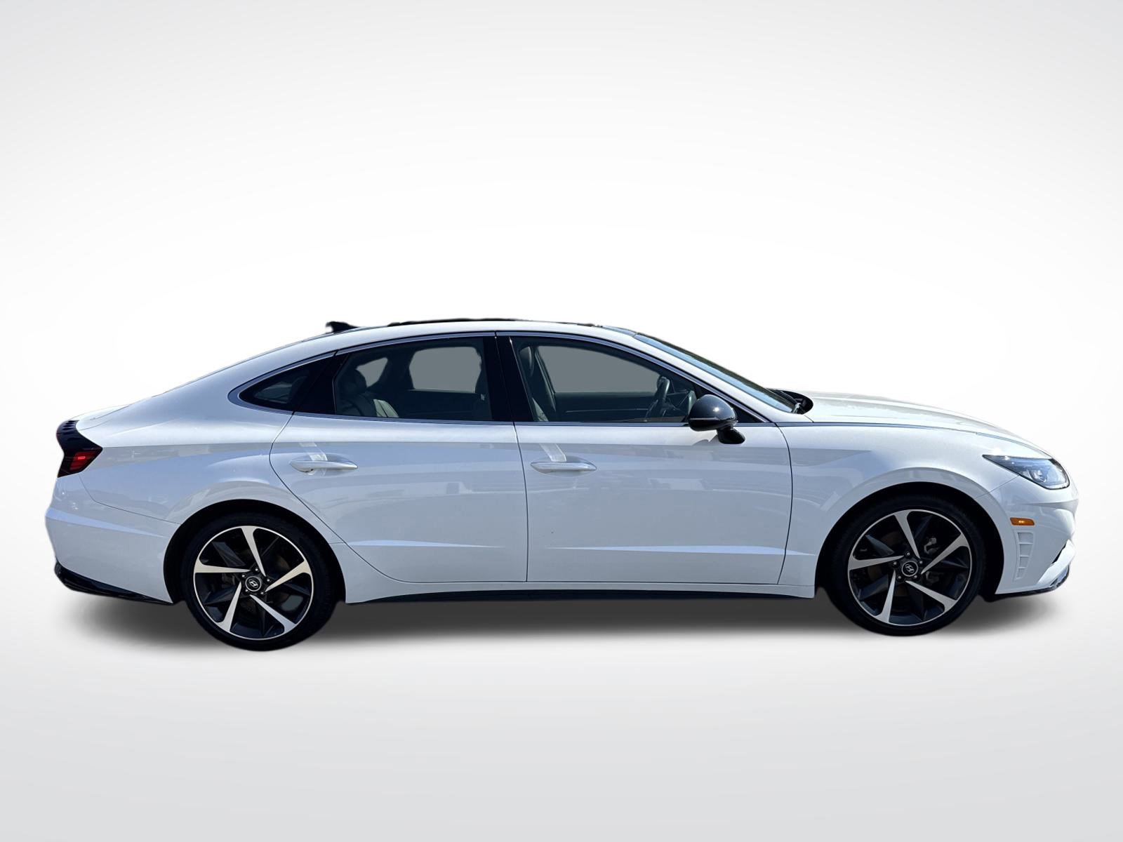 Used 2023 Hyundai Sonata SEL Plus w/ Cargo Package image 3