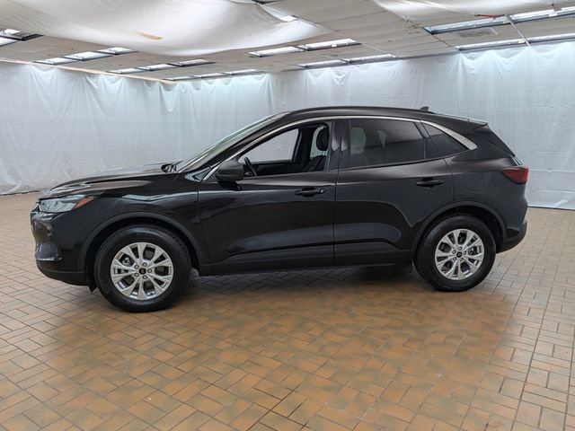 Certified 2024 Ford Escape Active AWD/4WD image 3