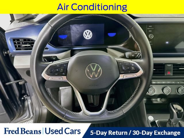 Used 2022 Volkswagen Taos SE w/ Panoramic Sunroof Package AWD/4WD image 14