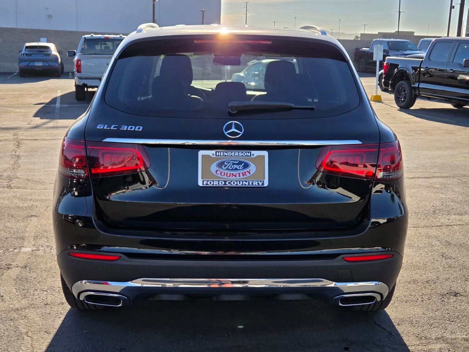 Used 2022 Mercedes-Benz GLC 300 image 4