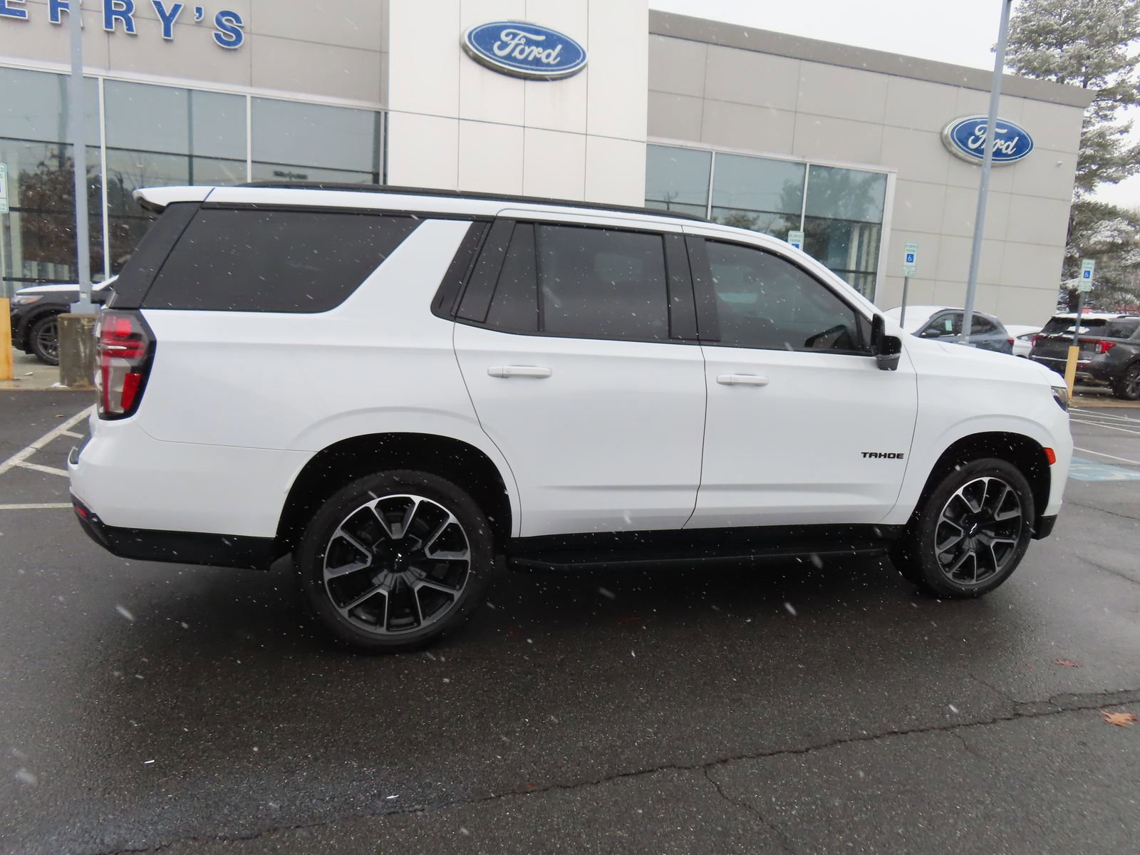 Used 2021 Chevrolet Tahoe RST w/ Rear Media and Nav Package image 5