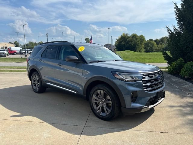 Certified 2025 Ford Explorer Active w/ Active Comfort Package AWD/4WD image 35