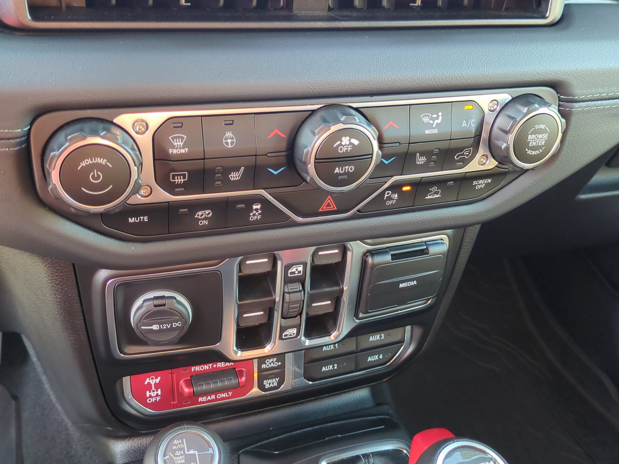 Used 2024 Jeep Wrangler Unlimited Rubicon 392 AWD/4WD image 28