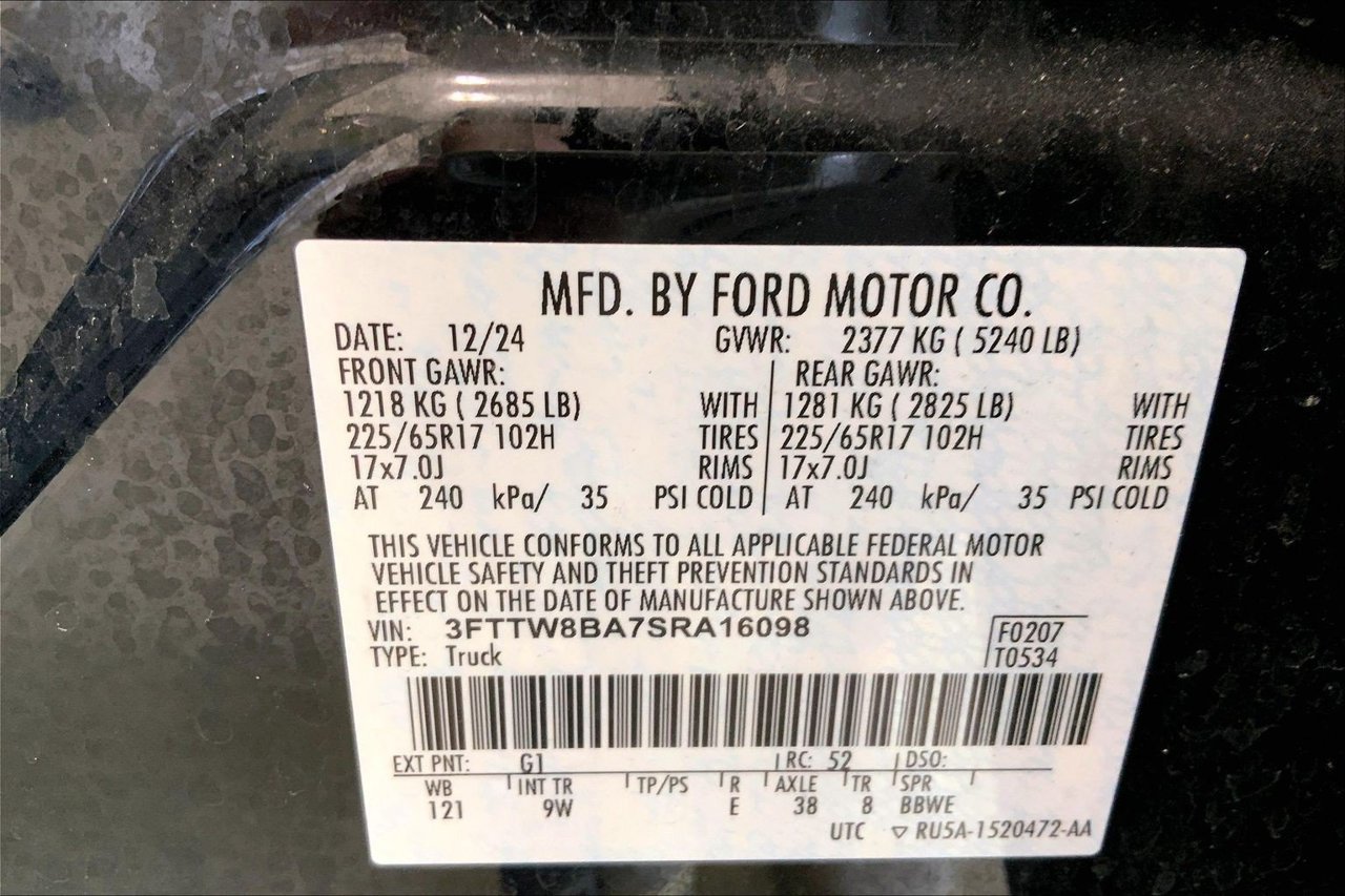 Certified 2025 Ford Maverick XL w/ Equipment Group 102A AWD/4WD image 8