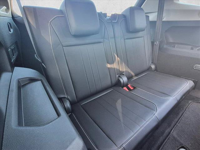 Used 2022 Volkswagen Tiguan SE FWD image 17