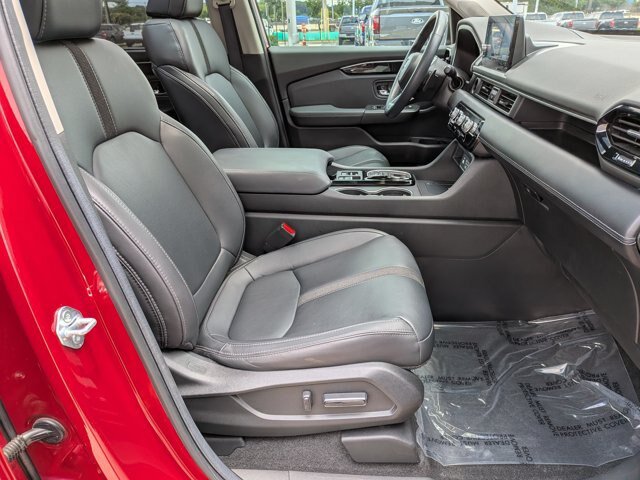 Used 2025 Honda Pilot Touring image 39