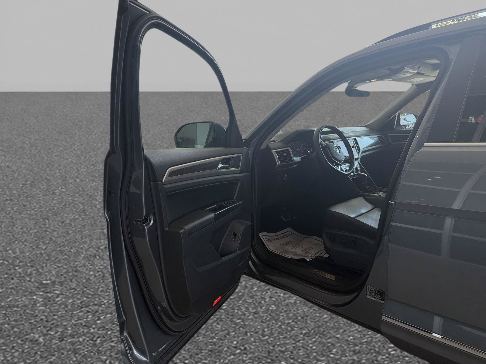 Used 2019 Volkswagen Atlas SEL R-Line FWD image 14