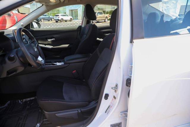 Used 2022 Nissan Sentra SR w/ Electronics Package FWD image 17