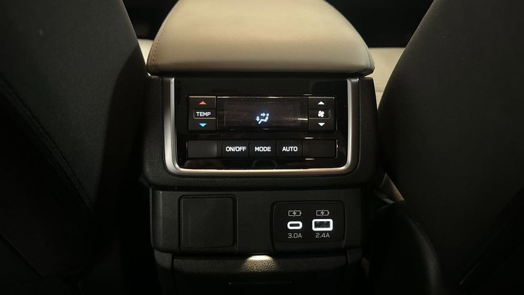 Used 2024 Subaru Ascent Premium w/ Convenience Package image 35