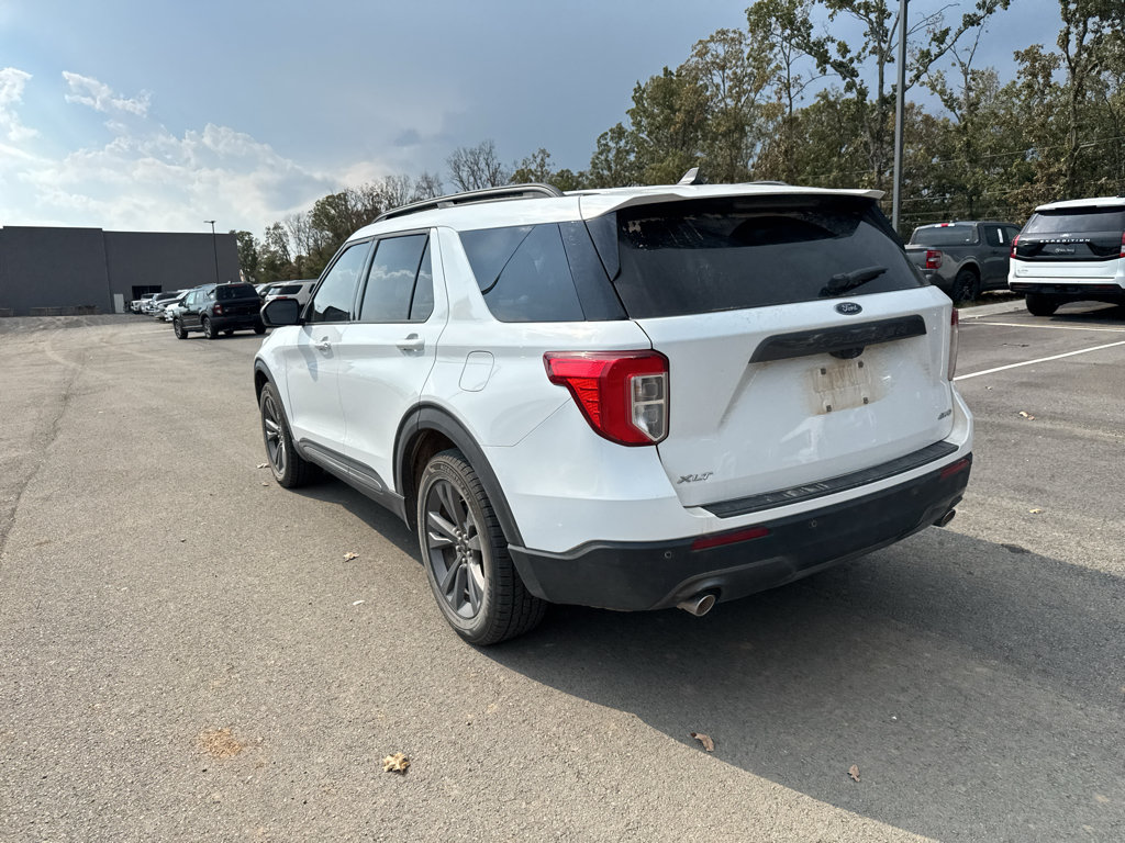 Certified 2021 Ford Explorer XLT w/ Equipment Group 202A AWD/4WD image 7