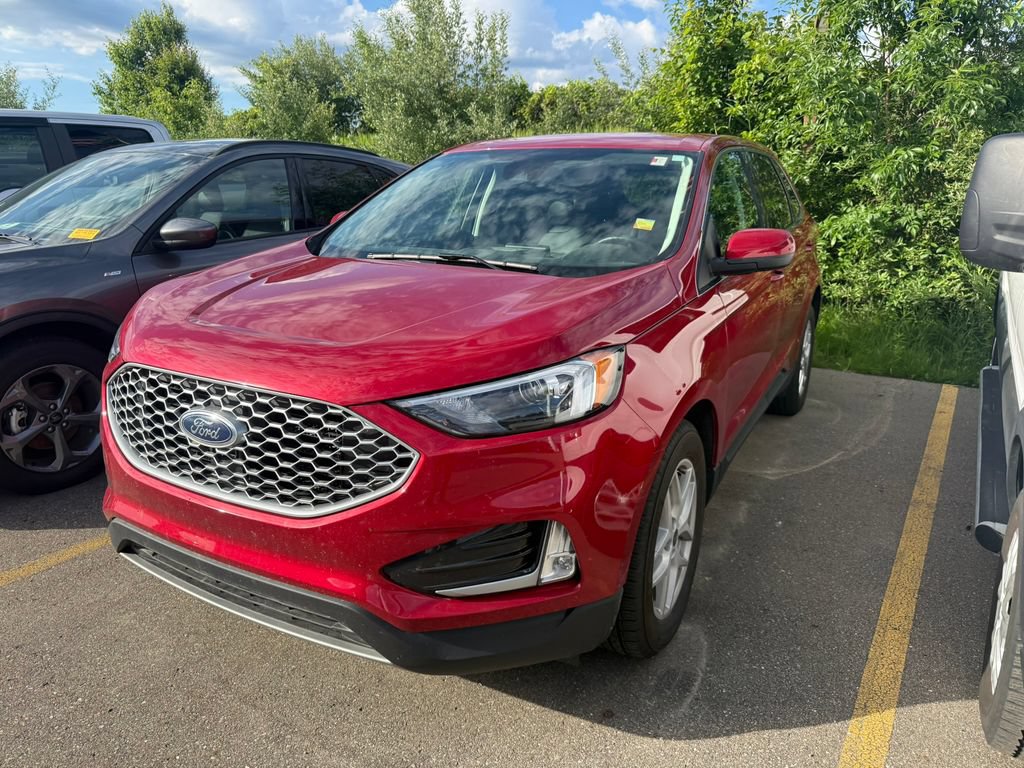 Certified 2023 Ford Edge SEL w/ Convenience Package AWD/4WD image 3
