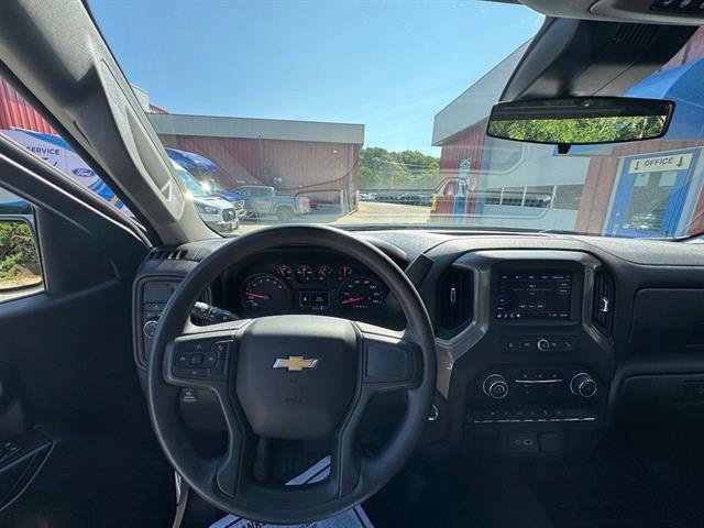 Used 2025 Chevrolet Silverado 1500 W/T RWD image 17