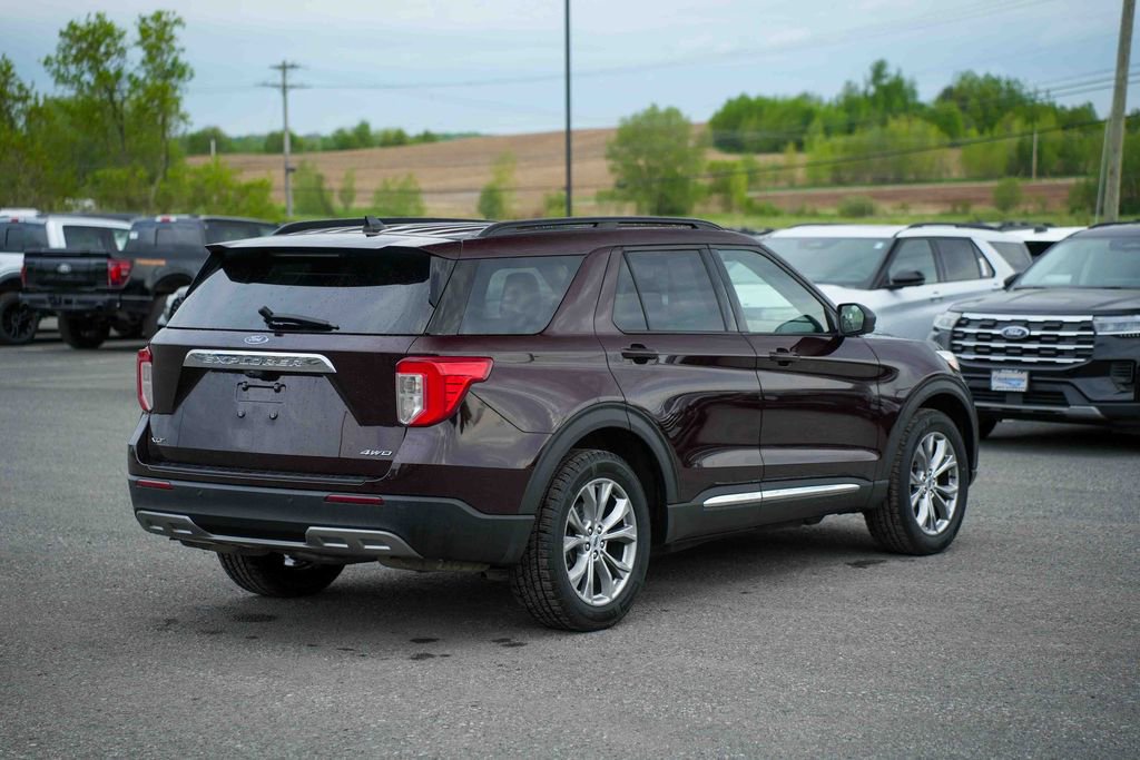 Certified 2022 Ford Explorer XLT w/ Equipment Group 202A AWD/4WD image 5