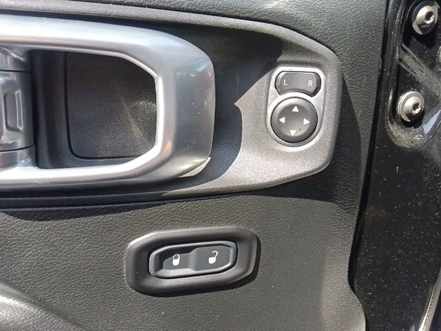 Used 2021 Jeep Wrangler Unlimited Rubicon AWD/4WD image 12