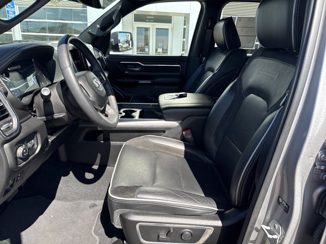 Used 2025 RAM 1500 Laramie AWD/4WD image 12