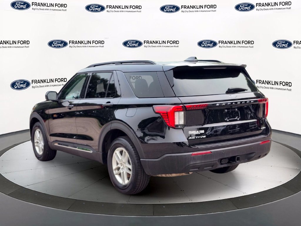 Certified 2025 Ford Explorer Active AWD/4WD image 3