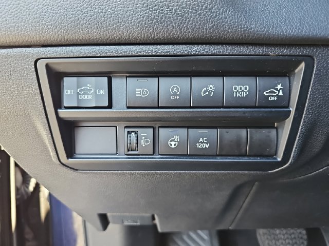 Used 2023 Toyota Tundra Limited w/ Power Package RWD image 31