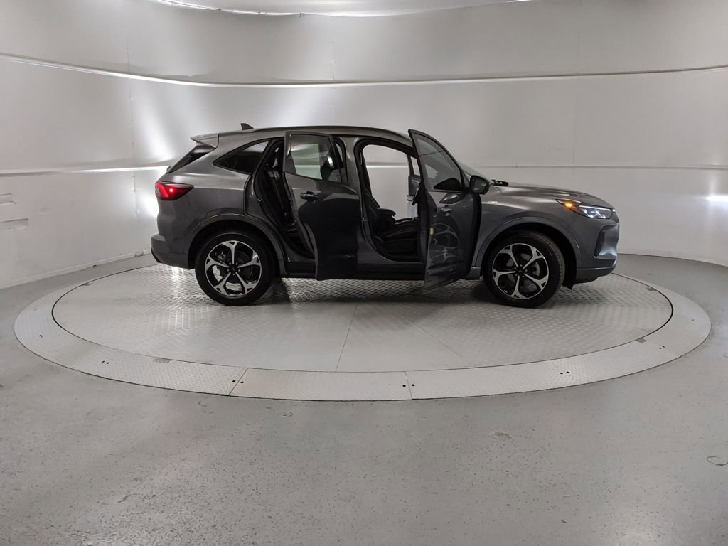 Certified 2024 Ford Escape ST-Line Elite image 8