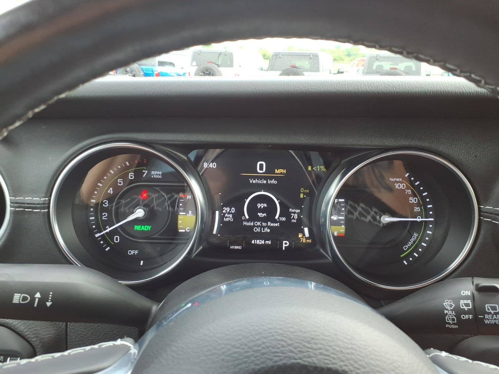 Used 2021 Jeep Wrangler Unlimited Sahara w/ Cold Weather Group AWD/4WD image 17