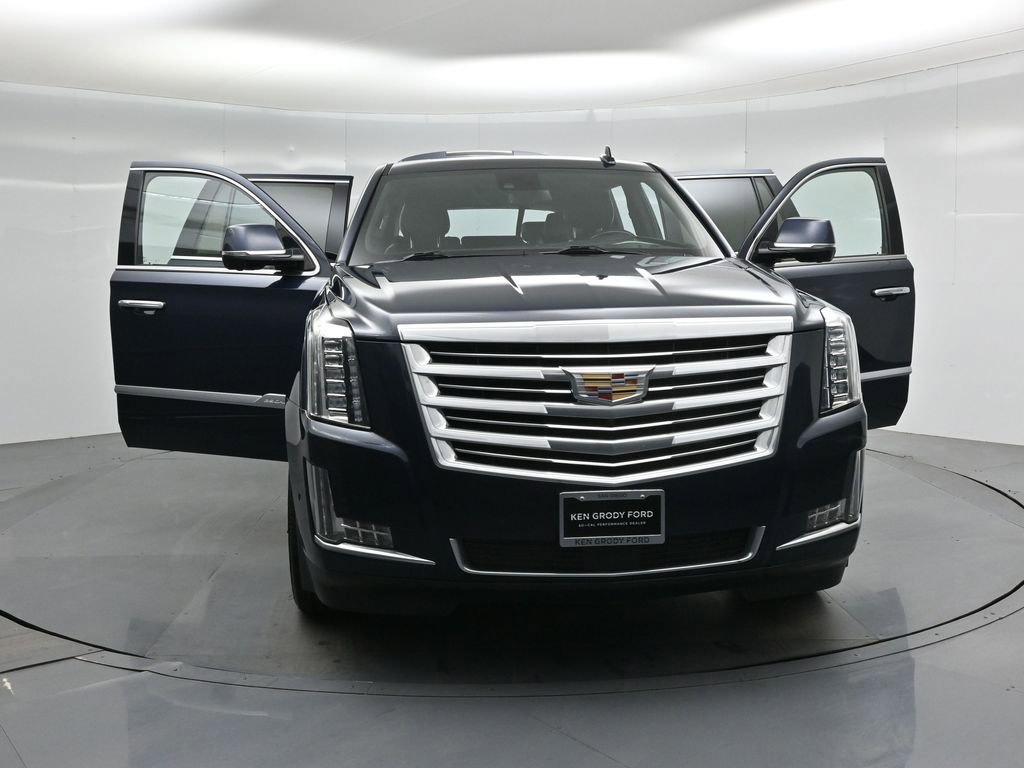 Used 2020 Cadillac Escalade Platinum image 34