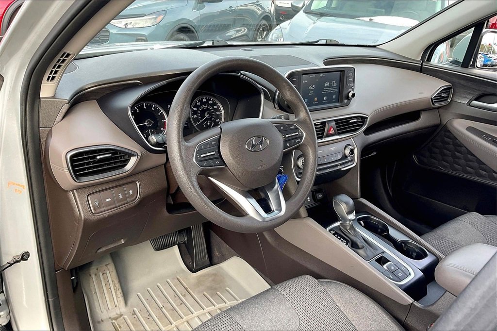 Used 2020 Hyundai Santa Fe SE image 13