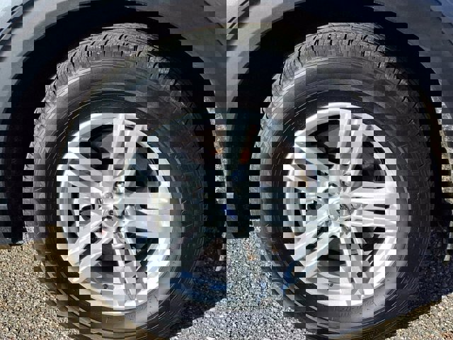 Certified 2024 Ford Explorer XLT w/ Equipment Group 202A image 31