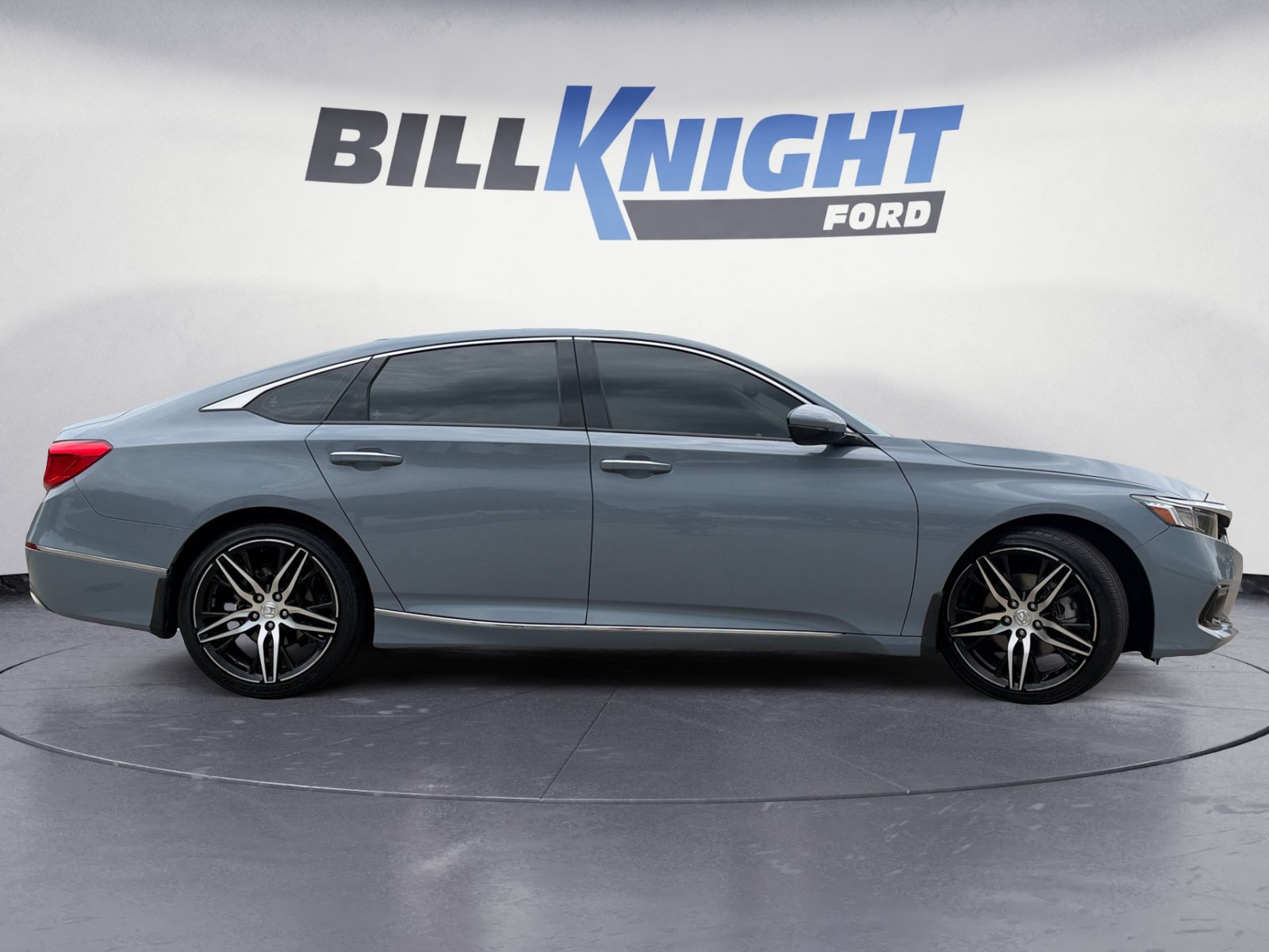 Used 2021 Honda Accord Touring image 6